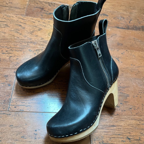 Swedish Hasbeens Shoes - Swedish Hasbeens Clog Bootie Black 36